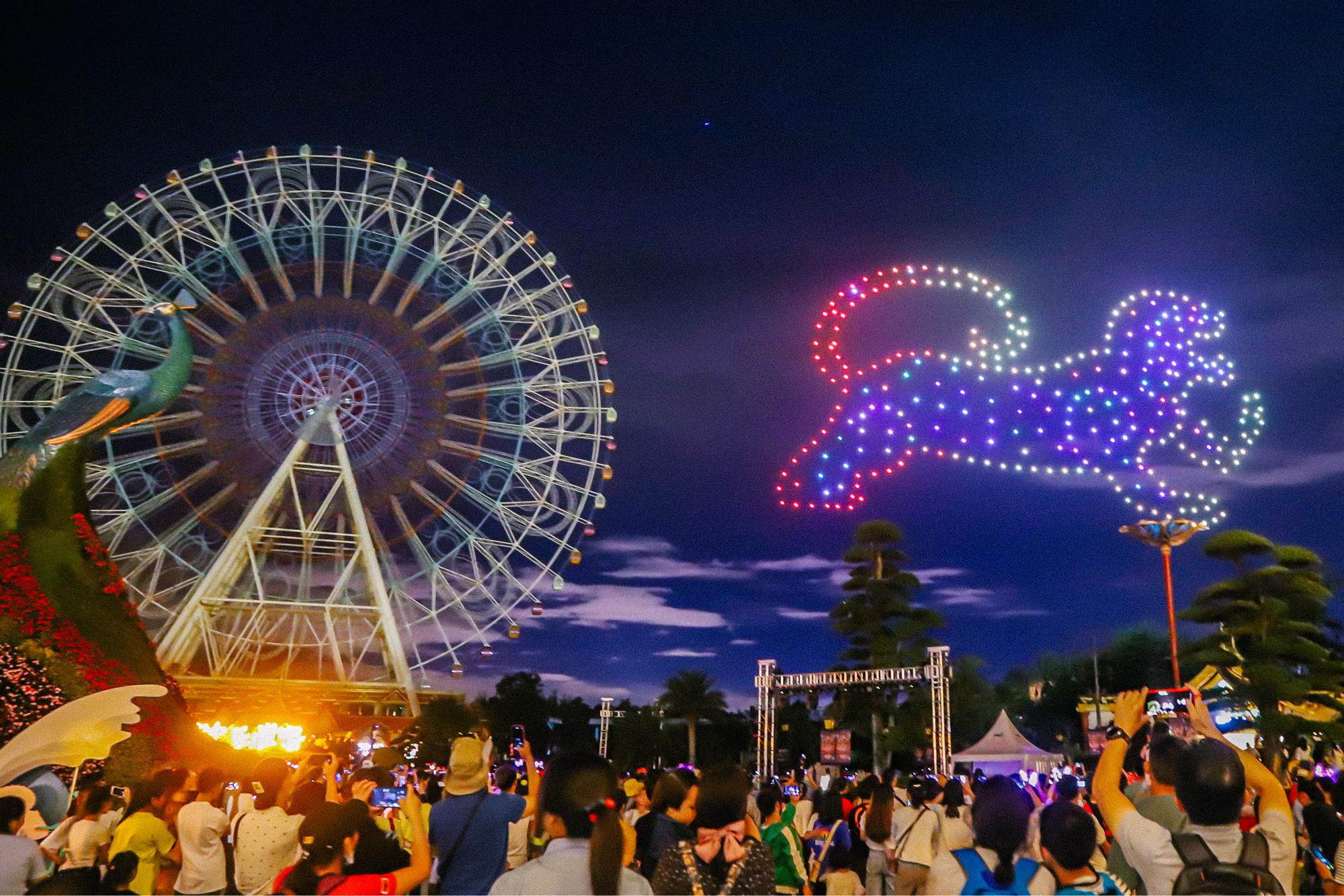 阳光云南,民族风情舞台画卷