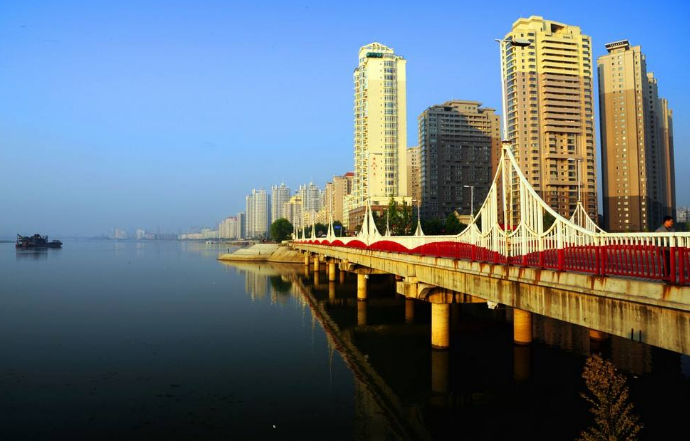 丹东小巷深处的迷人风情与独特小店探索